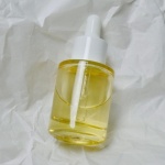 Huile de jojoba : le secret d’un visage éclatant et équilibré au naturel